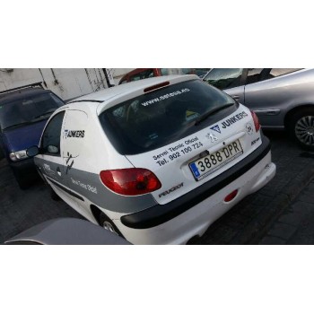 PEUGEOT 206 BERLINA