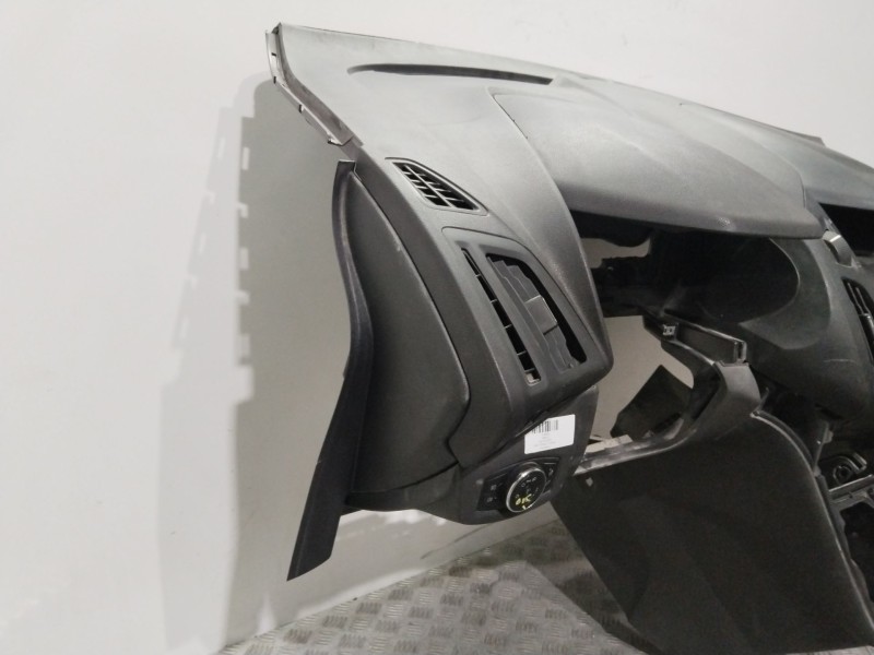 Recambio de salpicadero para ford transit connect monospace 1.6 tdci referencia OEM IAM 1866251  