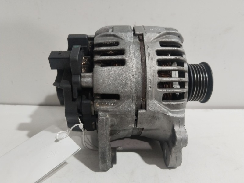 Recambio de alternador para seat ibiza iii (6l1) 1.4 16v referencia OEM IAM 037903025F   Recambio de alternador para seat ibiza iii (6l1) 1.4 16v referencia OEM IAM 037903025F