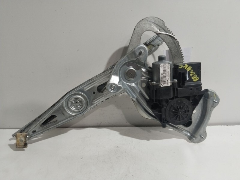 Recambio de elevalunas trasero derecho para renault scenic iii expression referencia OEM IAM 827303178R  185043