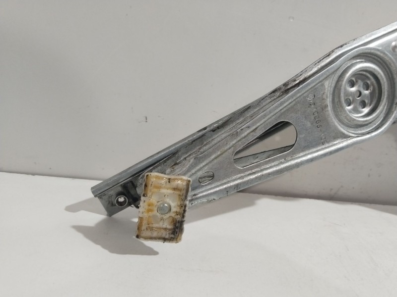 Recambio de elevalunas trasero derecho para renault scenic iii expression referencia OEM IAM 827303178R  185043