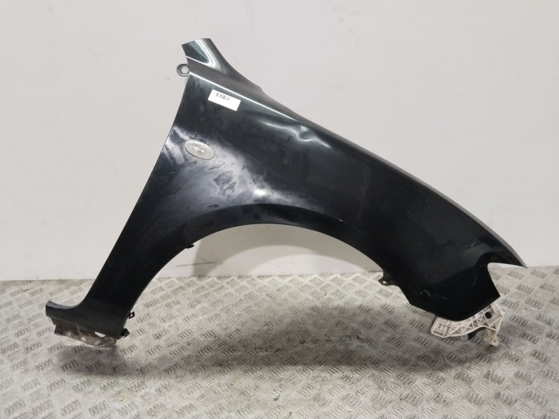 Recambio de aleta delantera derecha para mazda 3 sedán (bk) 1.6 (bk12) referencia OEM IAM   
