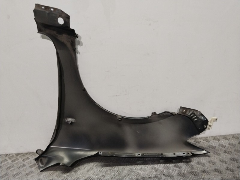 Recambio de aleta delantera derecha para mazda 3 sedán (bk) 1.6 (bk12) referencia OEM IAM   
