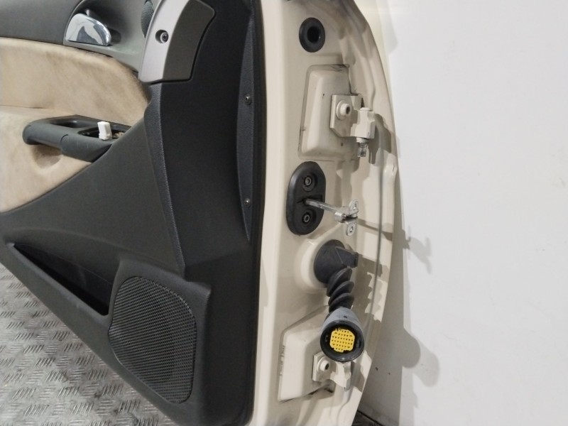 Recambio de puerta delantera izquierda para lancia ypsilon (843_) 1.2 (843.axb1a) referencia OEM IAM   BLANCO