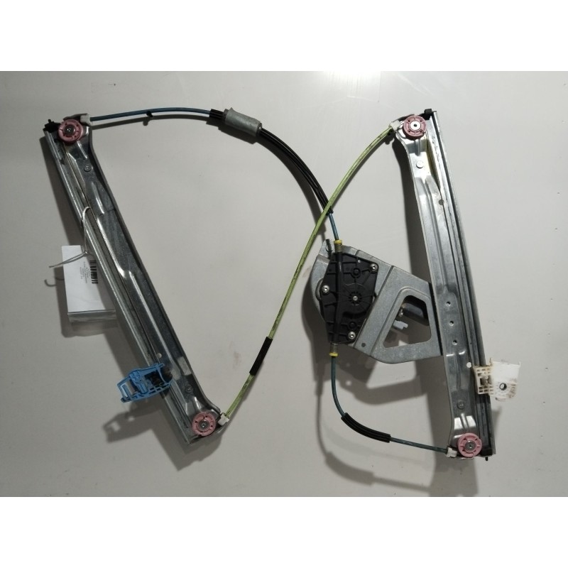 Recambio de elevalunas delantero derecho para peugeot 208 access referencia OEM IAM 9673155180  