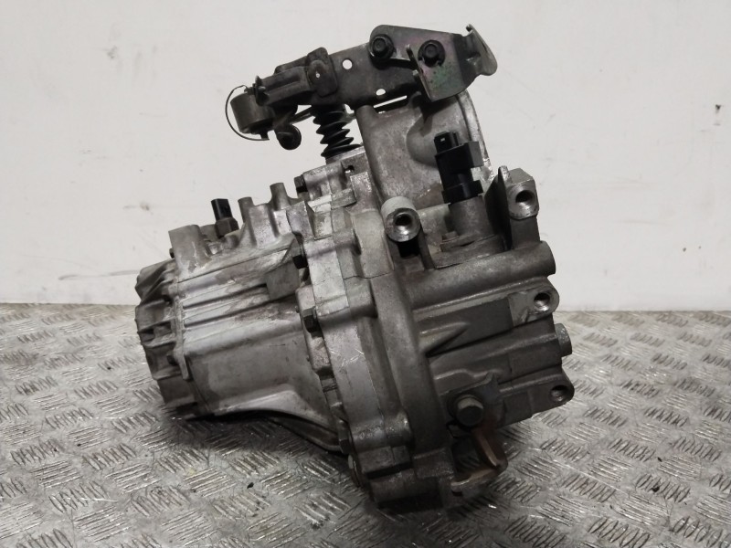 Recambio de caja cambios para hyundai matrix (fc) 1.5 crdi referencia OEM IAM J41973  