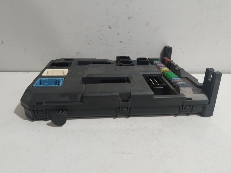 Recambio de caja reles / fusibles para peugeot 207/207+ (wa_, wc_) 1.4 hdi referencia OEM IAM 9666951980  