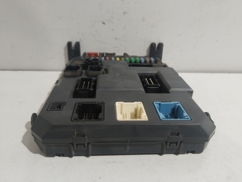Recambio de caja reles / fusibles para peugeot 207/207+ (wa_, wc_) 1.4 hdi referencia OEM IAM 9666951980  