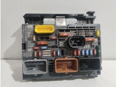 Recambio de caja reles / fusibles para citroën c4 picasso sx referencia OEM IAM 9667044880  
