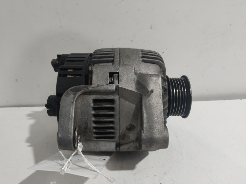 Recambio de alternador para volvo s40 berlina td referencia OEM IAM 7700424582  