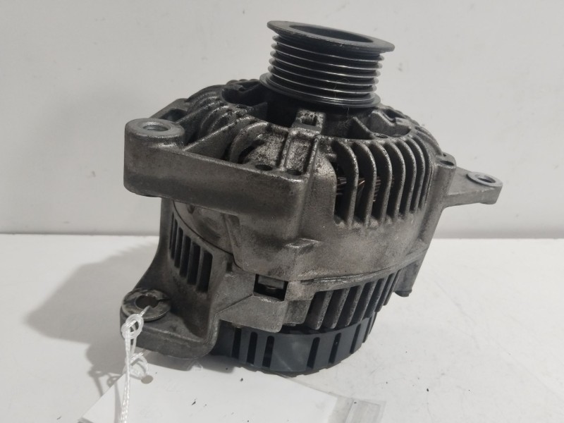 Recambio de alternador para volvo s40 berlina td referencia OEM IAM 7700424582  