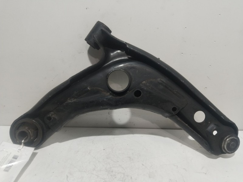 Recambio de brazo suspension inferior delantero izquierdo para toyota yaris hybrid active referencia OEM IAM   