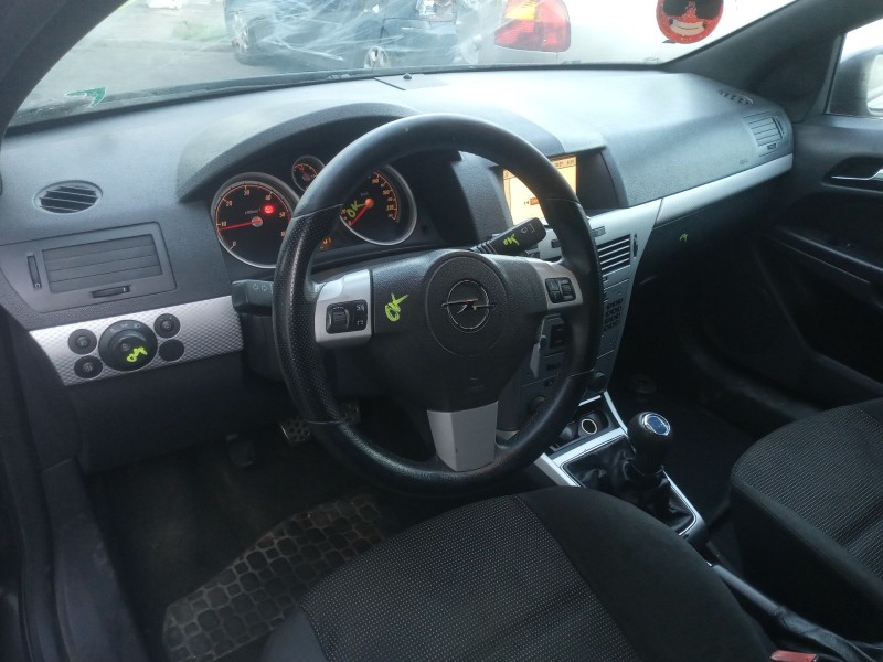 opel astra h gtc (a04) del año 2006 opel astra h gtc (a04) del año 2006