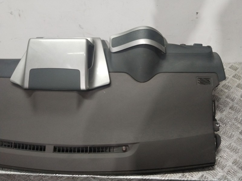 Recambio de salpicadero para toyota iq 2 referencia OEM IAM   