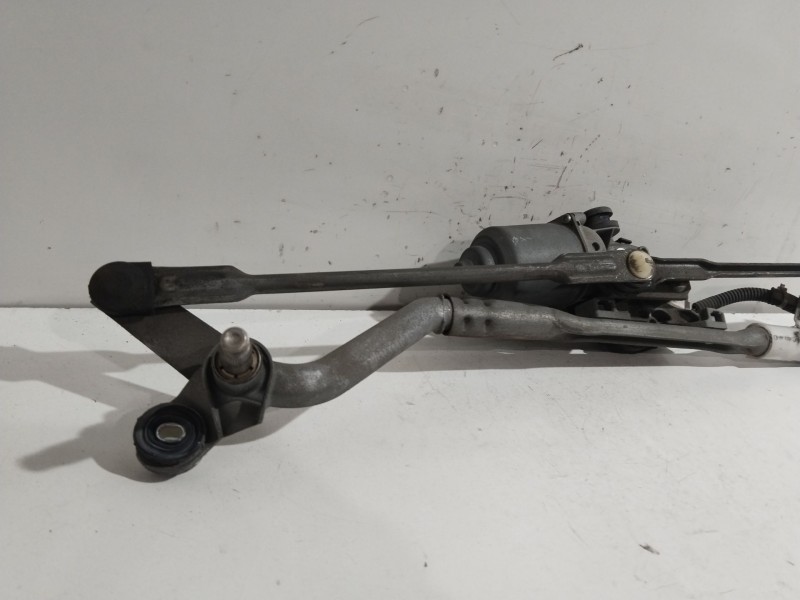 Recambio de motor limpia delantero para toyota iq 2 referencia OEM IAM 8511074020  