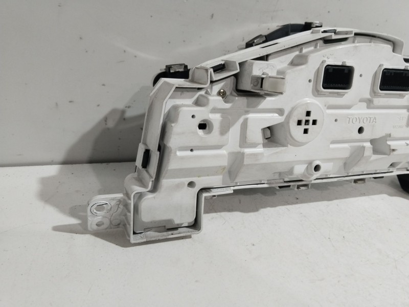 Recambio de cuadro instrumentos para toyota iq 2 referencia OEM IAM 8380074120C  