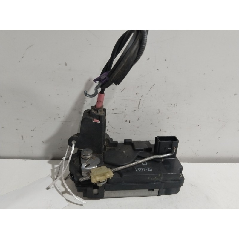 Recambio de cerradura puerta trasera izquierda para opel astra h caravan sport referencia OEM IAM 13210738  