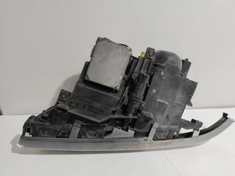 Recambio de faro derecho para bmw 3 (e46) 330 i referencia OEM IAM 8377262 0301089274 XENON