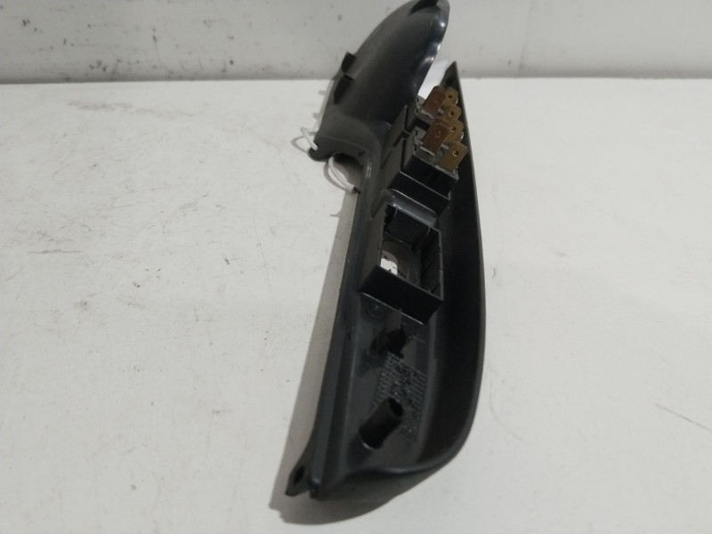 Recambio de mando elevalunas delantero izquierdo para seat ibiza (6k1) sport referencia OEM IAM T867171B  