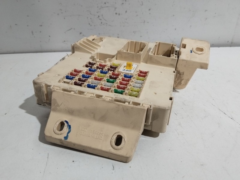 Recambio de caja reles / fusibles para hyundai i40 cab bluedrive referencia OEM IAM 919553Z010  