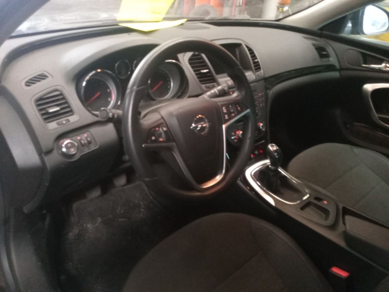 opel insignia a (g09) del año 2011