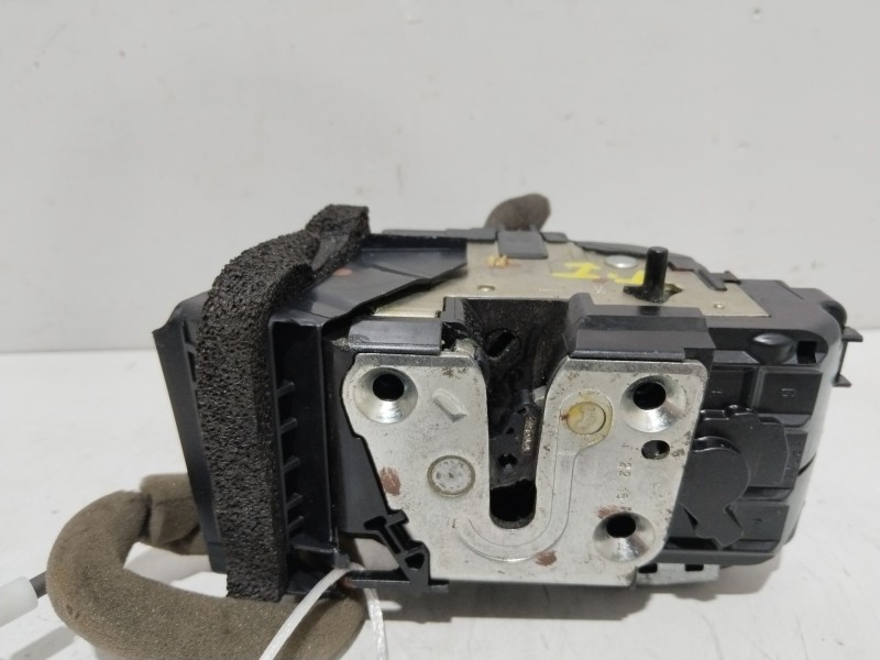 Recambio de cerradura puerta trasera izquierda para nissan juke (f15) acenta referencia OEM IAM 82501BA60B  