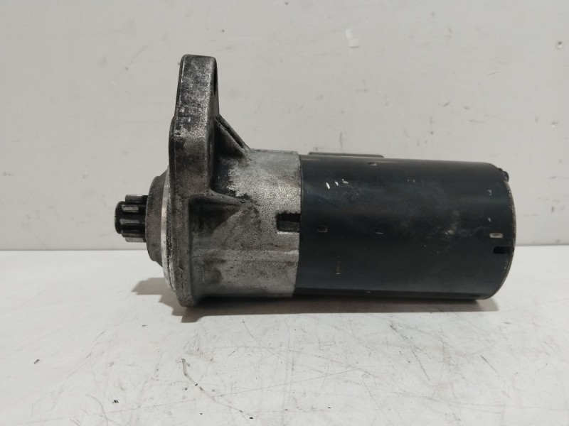 Recambio de motor arranque para volkswagen golf iv (1j1) 1.6 fsi referencia OEM IAM 0001121006  