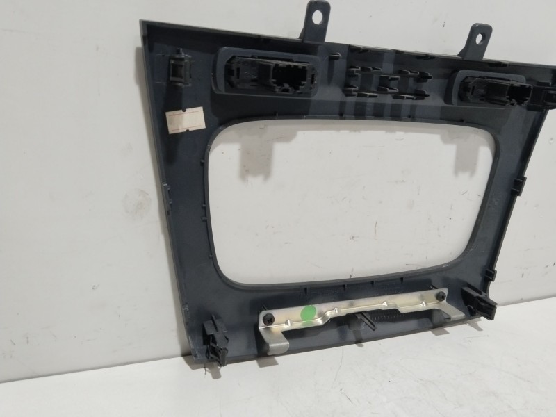Recambio de consola central para ford tourneo connect 1.8 tdci /tddi /di referencia OEM IAM 9T1618835  
