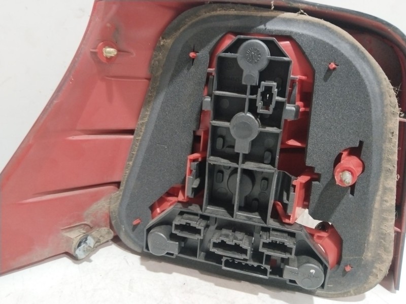 Recambio de piloto trasero derecho para volkswagen golf iv (1j1) 1.6 referencia OEM IAM 1J6945096Q   Recambio de piloto trasero derecho para volkswagen golf iv (1j1) 1.6 referencia OEM IAM 1J6945096Q