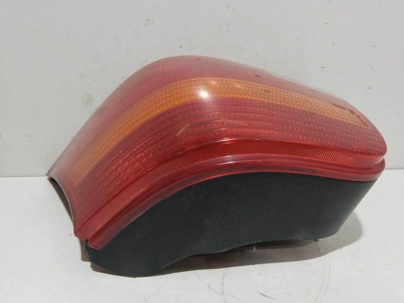 Recambio de piloto trasero derecho para volkswagen golf iv (1j1) 1.6 referencia OEM IAM 1J6945096Q   Recambio de piloto trasero derecho para volkswagen golf iv (1j1) 1.6 referencia OEM IAM 1J6945096Q