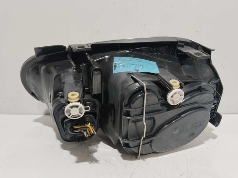 Recambio de faro derecho para volkswagen golf iv (1j1) 1.6 referencia OEM IAM 1J1941016B   Recambio de faro derecho para volkswagen golf iv (1j1) 1.6 referencia OEM IAM 1J1941016B