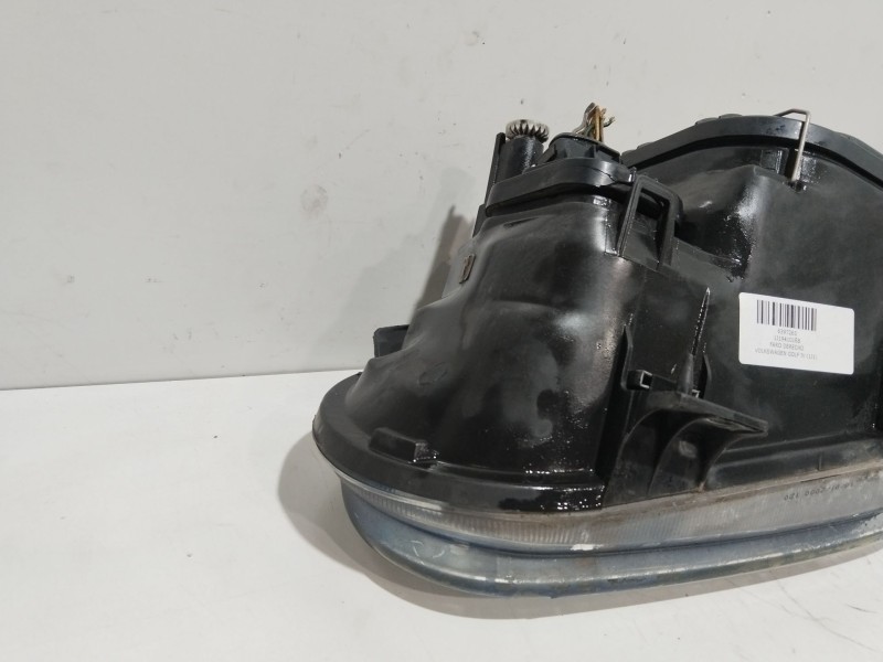 Recambio de faro derecho para volkswagen golf iv (1j1) 1.6 referencia OEM IAM 1J1941016B   Recambio de faro derecho para volkswagen golf iv (1j1) 1.6 referencia OEM IAM 1J1941016B