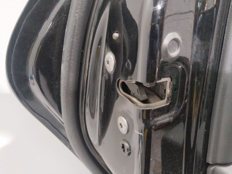 Recambio de puerta trasera izquierda para peugeot 3008 confort referencia OEM IAM 9006Q1  