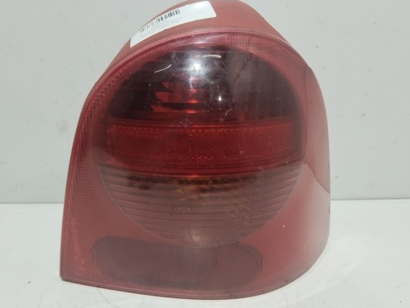 Recambio de piloto trasero derecho para renault twingo (co6) 1.2 referencia OEM IAM 7700426320  