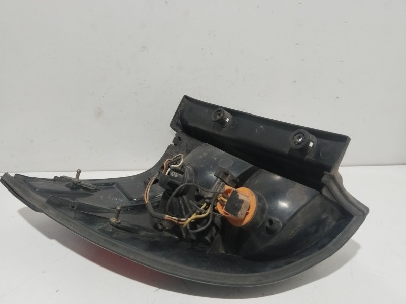 Recambio de piloto trasero izquierdo para saab 9-5 berlina 2.0 t linear referencia OEM IAM 4564456  