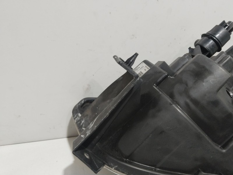 Recambio de faro derecho para dacia dokker monospace (ke_) 1.5 dci (keaj, keah) referencia OEM IAM 260102814R  