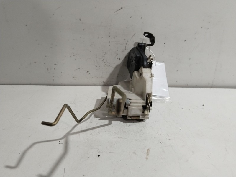 Recambio de cerradura puerta delantera izquierda para suzuki ignis rm (mh) básico referencia OEM IAM 8220286G10  