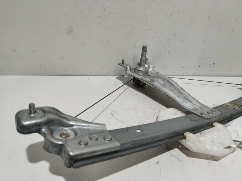 Recambio de elevalunas trasero derecho para dacia sandero ambiance referencia OEM IAM M13594  