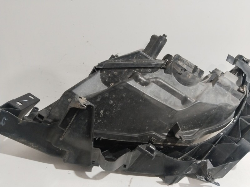 Recambio de faro derecho para bmw 3 touring (e91) 320 d referencia OEM IAM 631169427480  