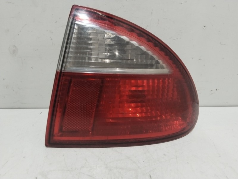 Recambio de piloto trasero derecho para seat leon (1m1) signo referencia OEM IAM 1M6945112  