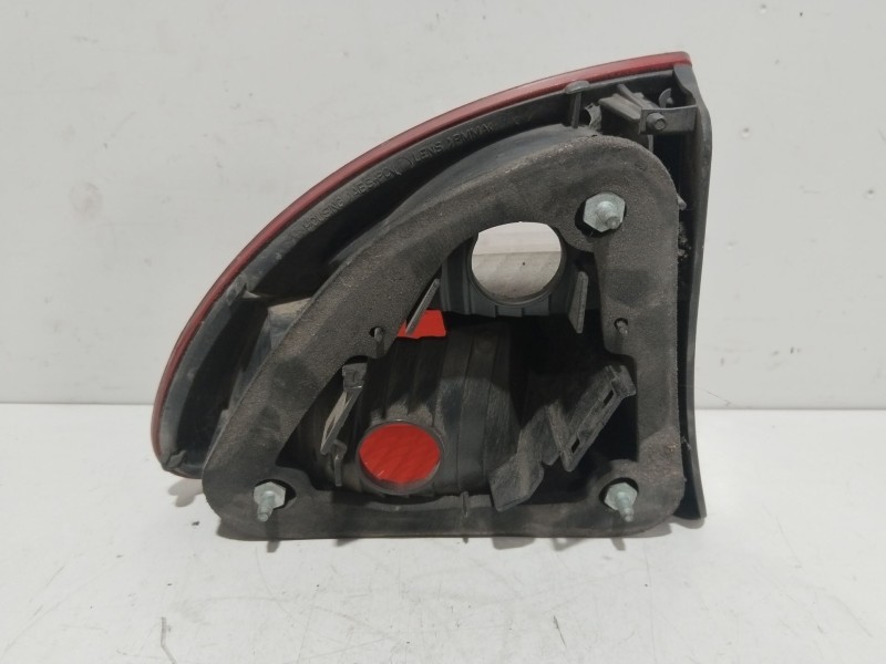 Recambio de piloto trasero derecho para seat leon (1m1) signo referencia OEM IAM 1M6945112  