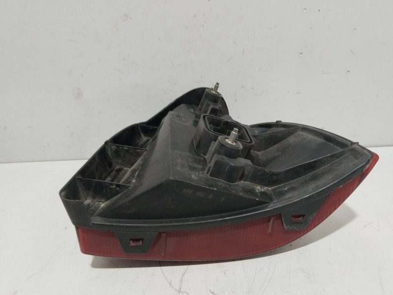 Recambio de piloto trasero izquierdo para renault twingo (co6) 1.2 (c066/67/68) referencia OEM IAM 7700820013  36970748