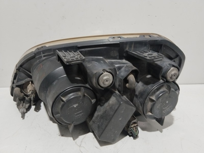 Recambio de faro derecho para daewoo nubira sedán (j200) 1.8 referencia OEM IAM 0301001916  