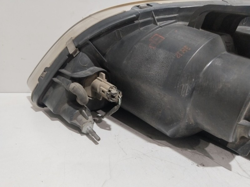 Recambio de faro derecho para daewoo nubira sedán (j200) 1.8 referencia OEM IAM 0301001916  