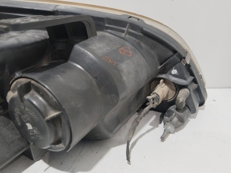 Recambio de faro izquierdo para daewoo nubira sedán (j200) 1.8 referencia OEM IAM 0301001915  