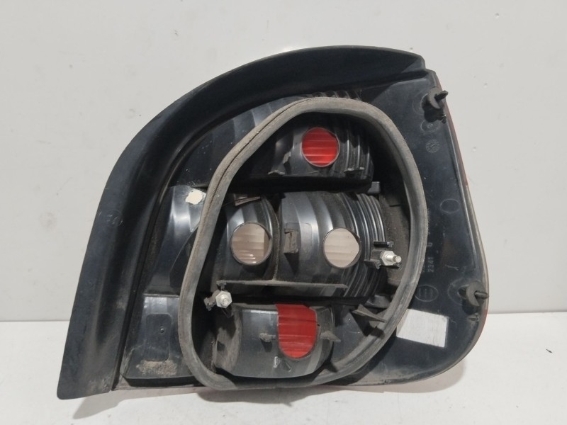 Recambio de piloto trasero izquierdo para renault scenic (ja..) 1.6 16v expression referencia OEM IAM 7700428054  