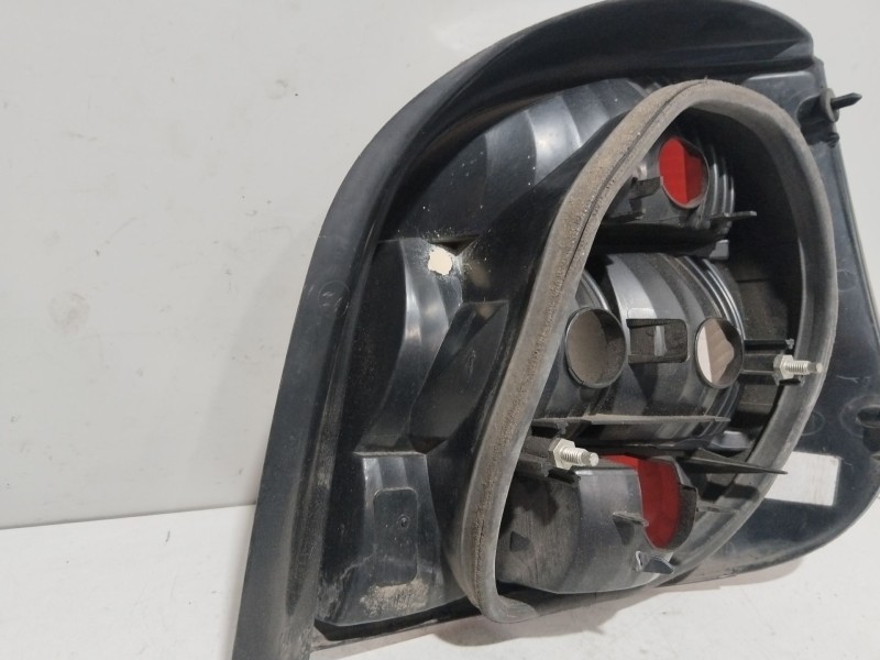 Recambio de piloto trasero izquierdo para renault scenic (ja..) 1.6 16v expression referencia OEM IAM 7700428054  