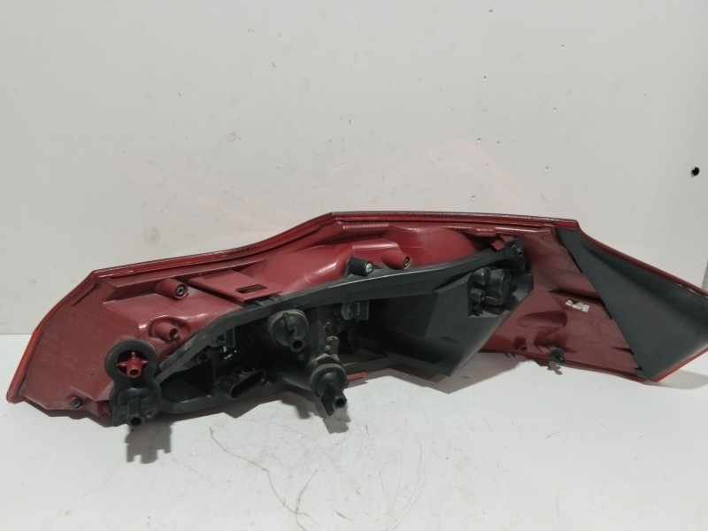 Recambio de piloto trasero izquierdo para opel insignia a (g09) 2.0 cdti (68) referencia OEM IAM 13226856  