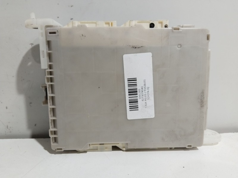 Recambio de caja reles / fusibles para toyota iq 2 referencia OEM IAM 8273074040  