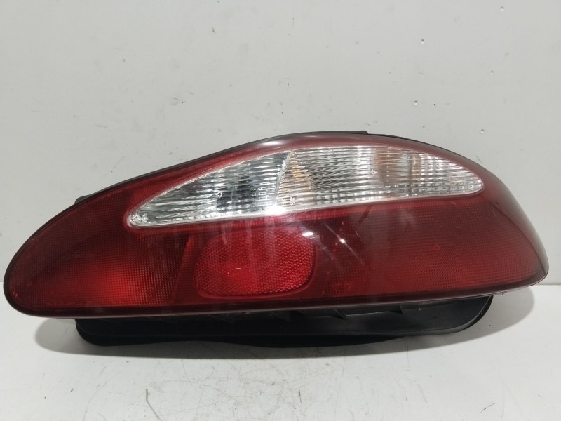 Recambio de piloto trasero derecho para hyundai coupe i (rd) 1.6 16v referencia OEM IAM 9240227020  